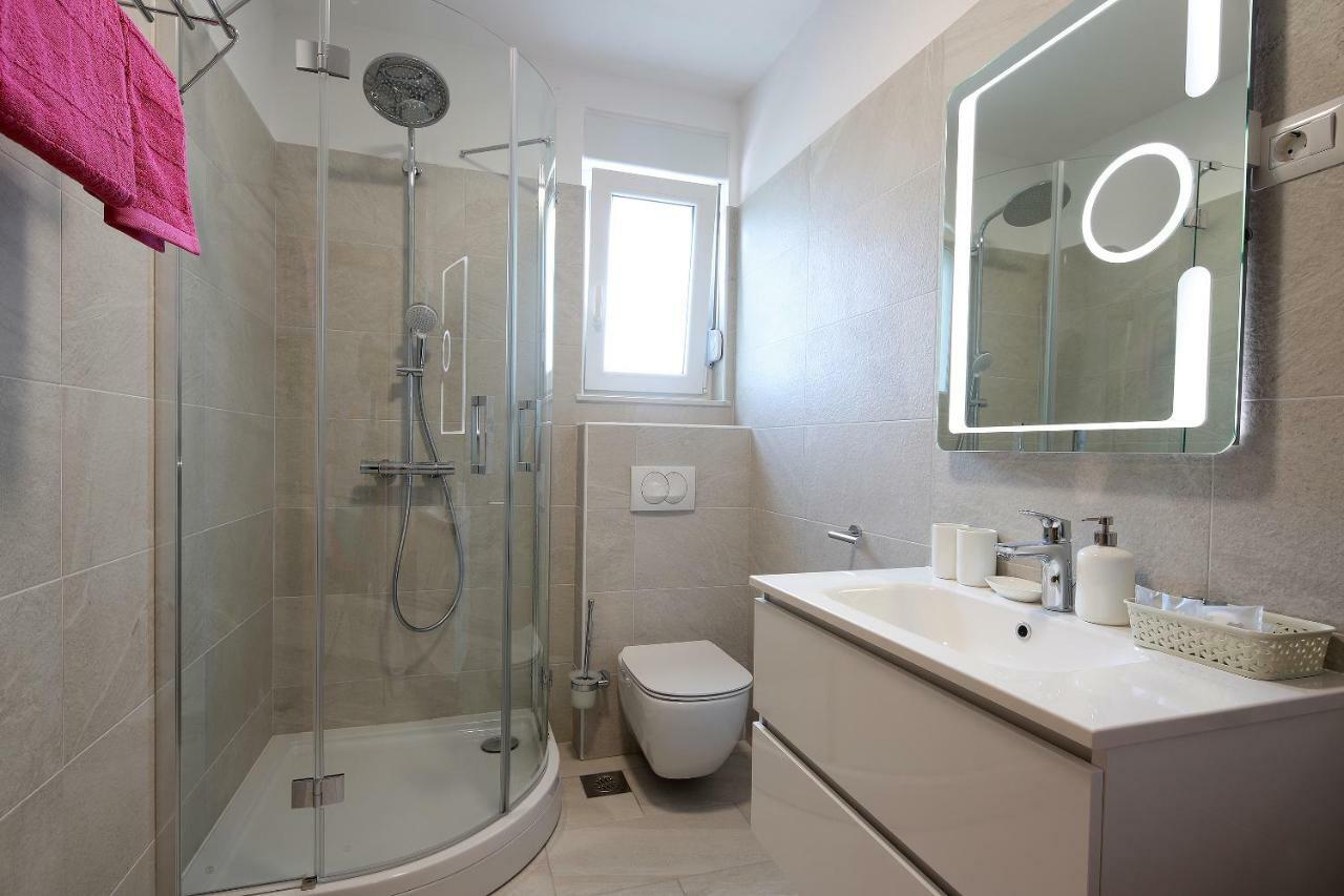 Apartmani Judita Pinezići Extérieur photo