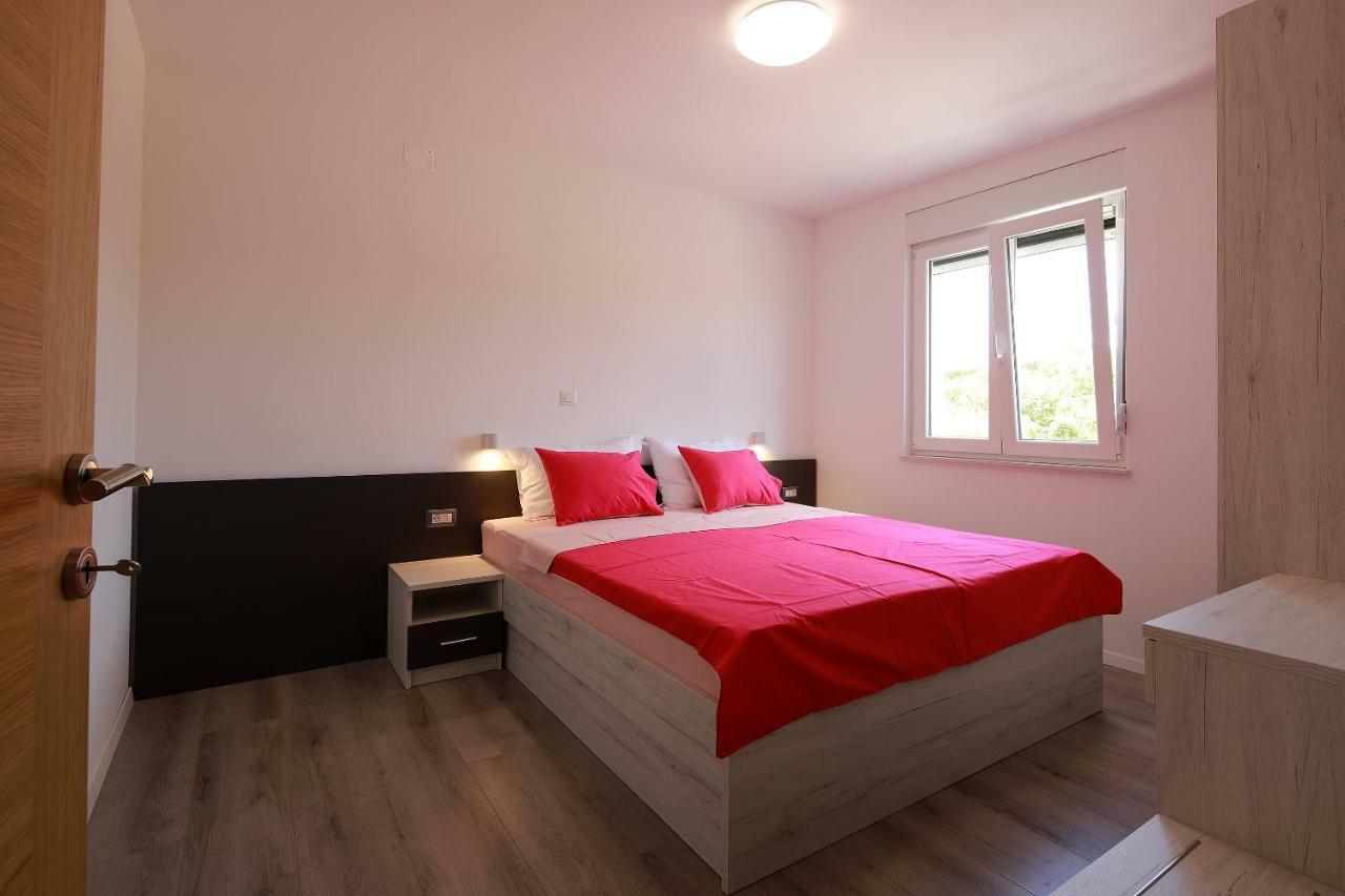 Apartmani Judita Pinezići Extérieur photo