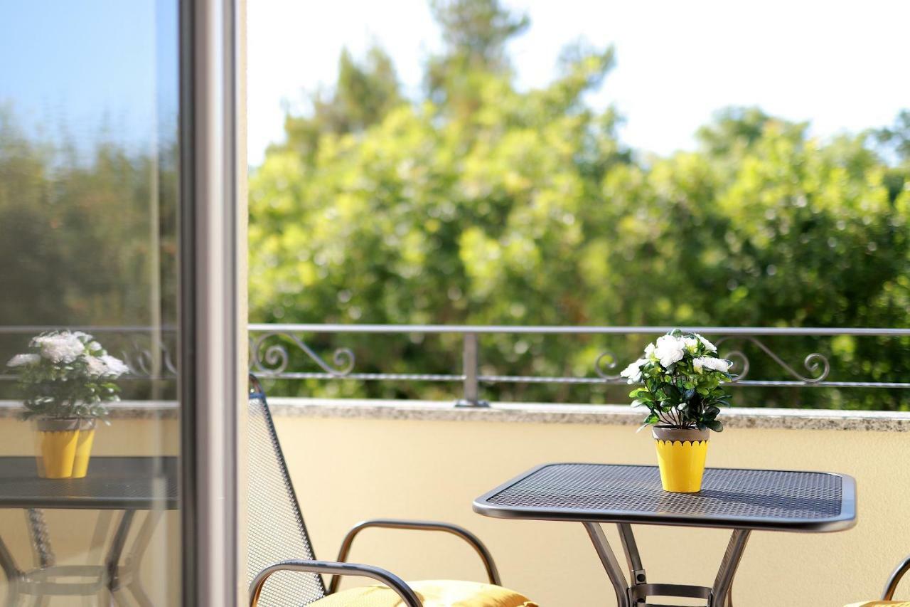 Apartmani Judita Pinezići Extérieur photo
