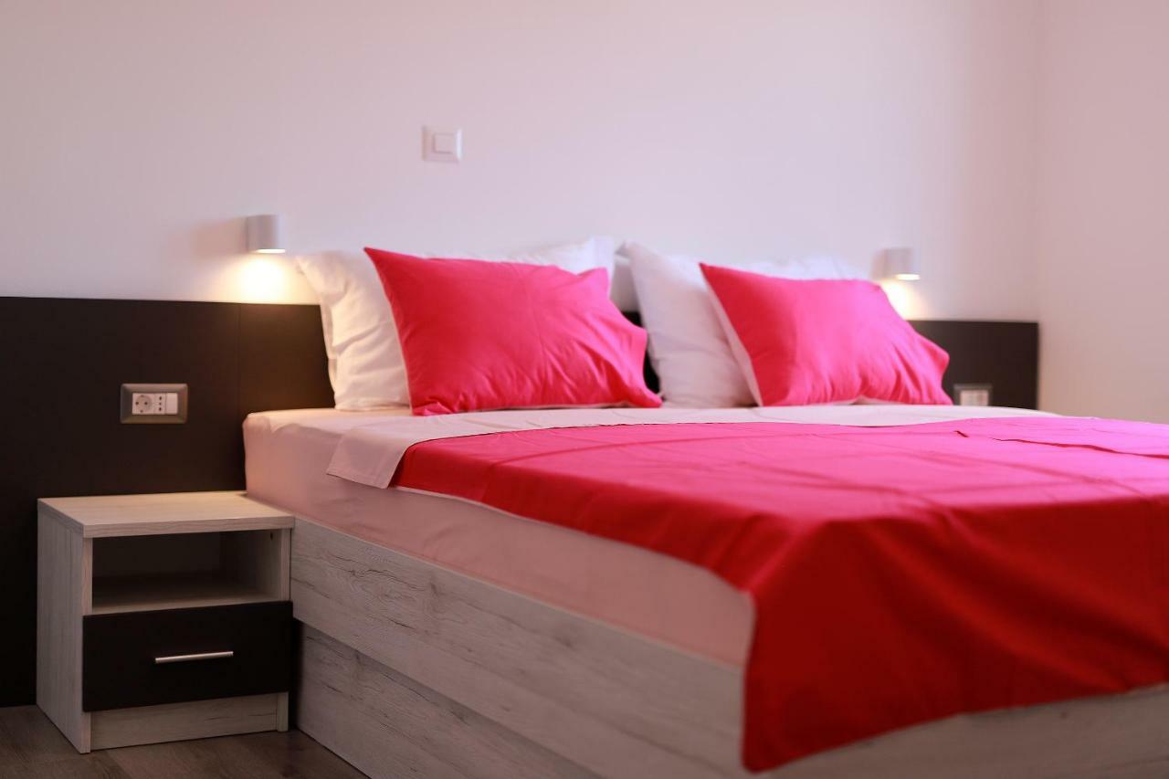 Apartmani Judita Pinezići Extérieur photo
