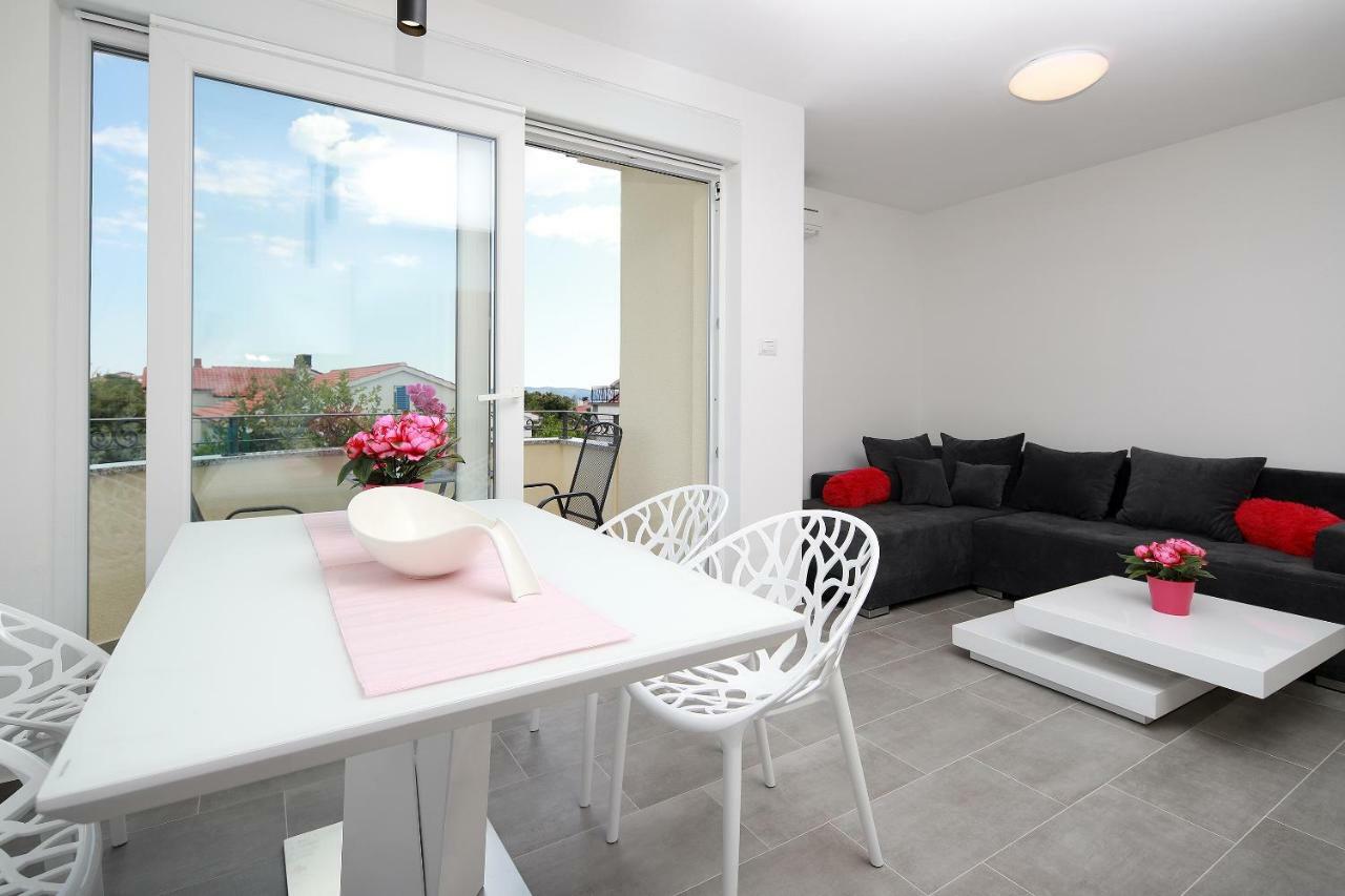 Apartmani Judita Pinezići Extérieur photo