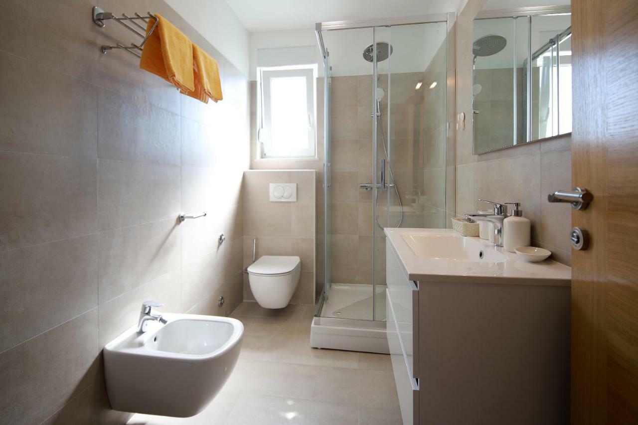 Apartmani Judita Pinezići Extérieur photo